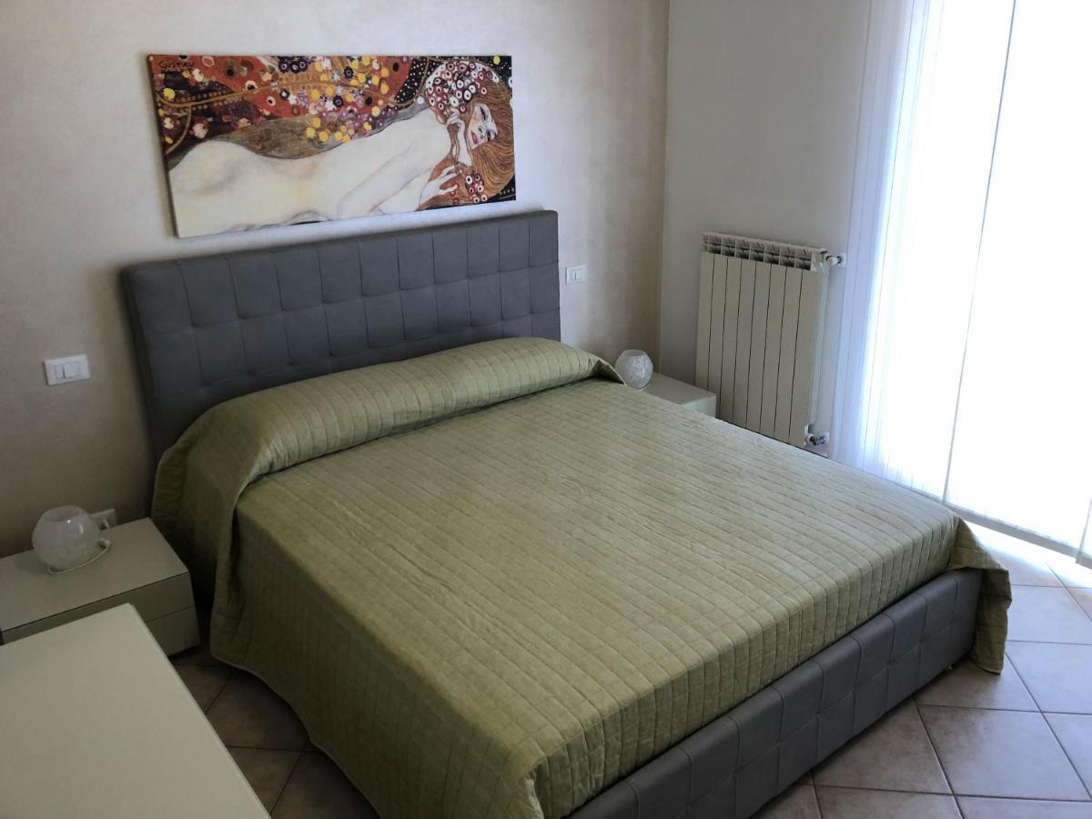 Casa Vacanze Sunflower 卡拉拉 外观 照片