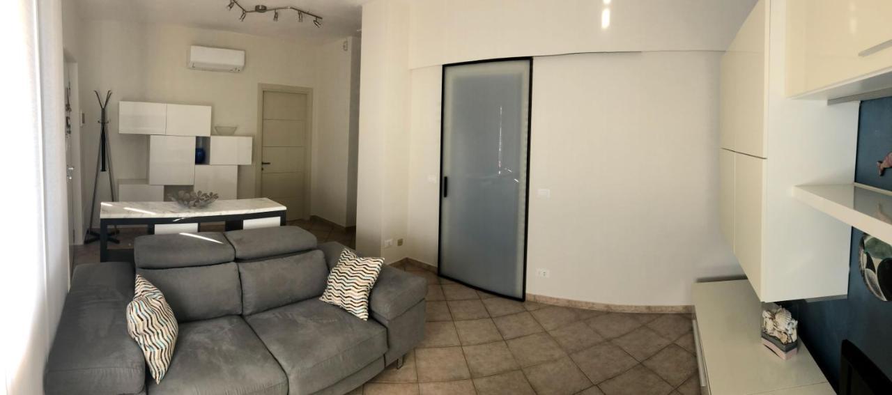 Casa Vacanze Sunflower 卡拉拉 外观 照片