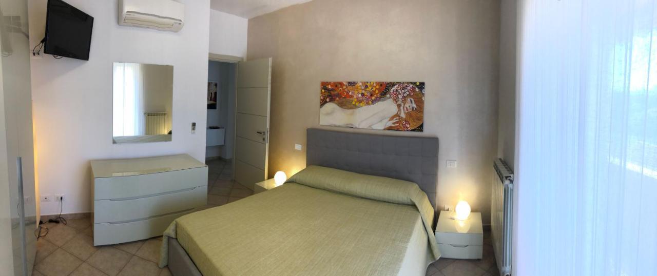 Casa Vacanze Sunflower 卡拉拉 外观 照片